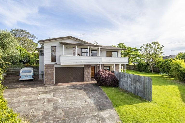 Photo of property in 18 Margaret Drive, Omokoroa, 3114
