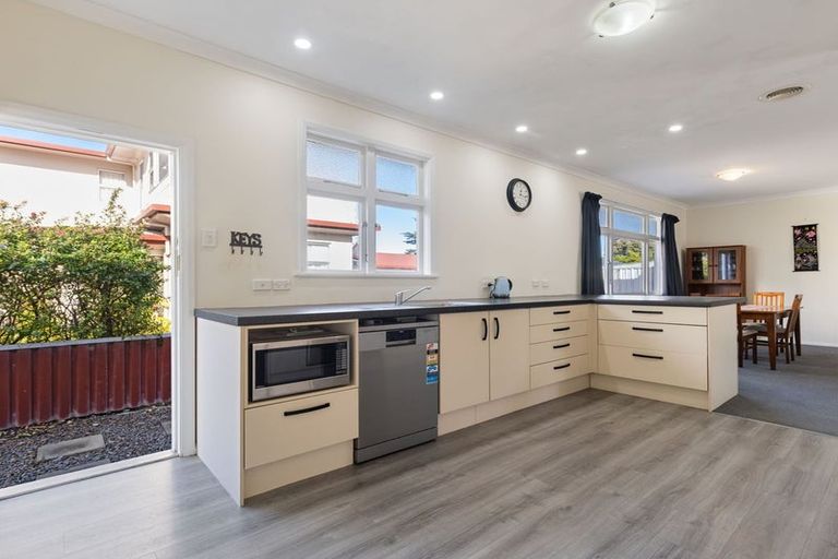 Photo of property in 218 Vogel Street, Roslyn, Palmerston North, 4414