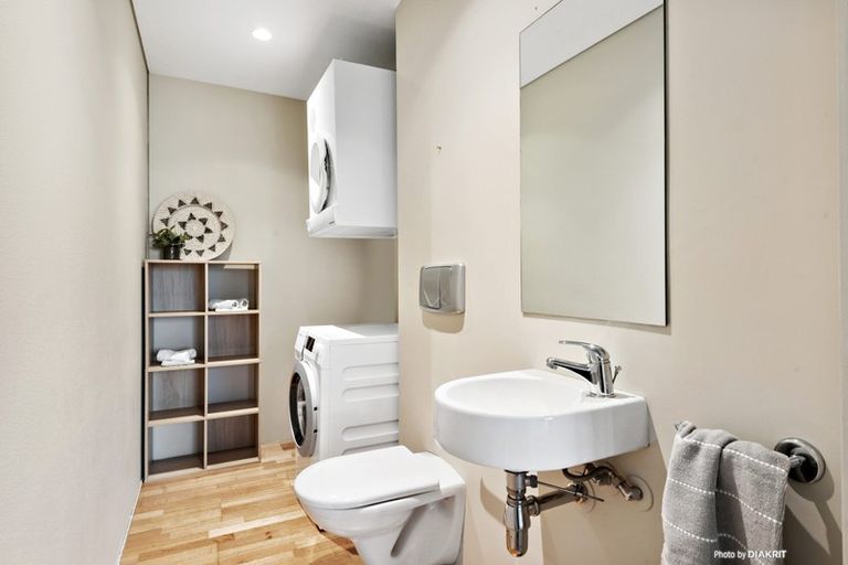 Photo of property in Waterloo Quay Apartments, 204/28 Waterloo Quay, Pipitea, Wellington, 6011