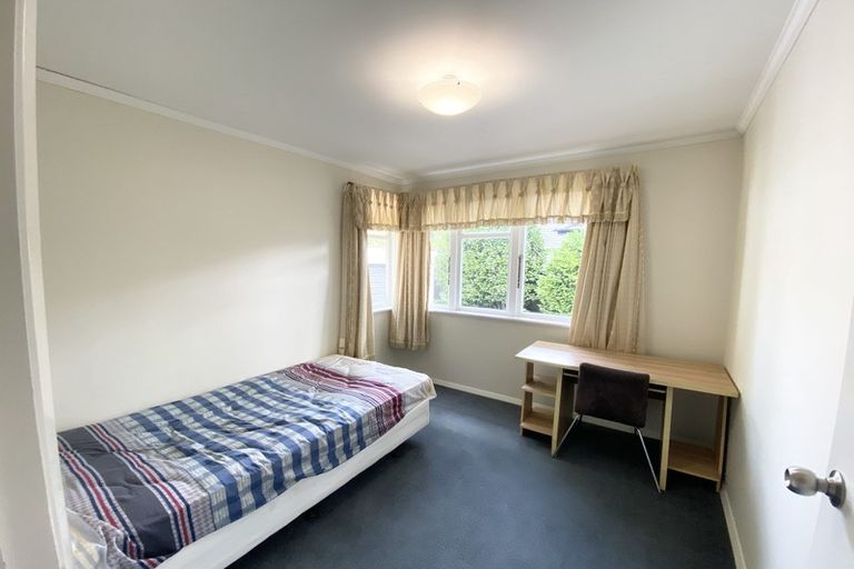 Photo of property in 5 Sealy Place, Bryndwr, Christchurch, 8053