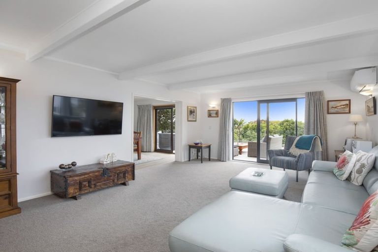 Photo of property in 24 Kereru Street, Waikanae, 5036