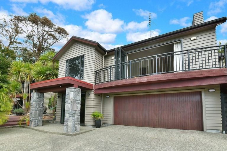 Photo of property in 35 Landvale Court, Browns Bay, Auckland, 0630