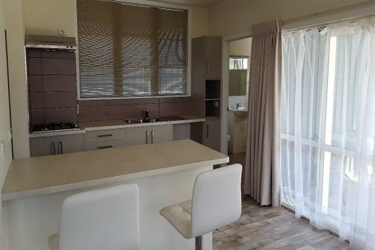 Photo of property in 17 Donald Street, Regent, Whangarei, 0112