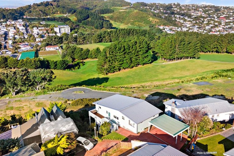 Photo of property in 19 Breton Grove, Kingston, Wellington, 6021