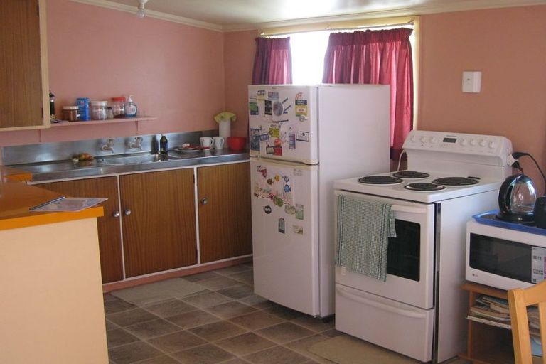Photo of property in 8 Stanly Street, Eketahuna, 4900