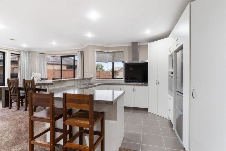 Photo of property in 10 Roxbury Place, Papamoa Beach, Papamoa, 3118