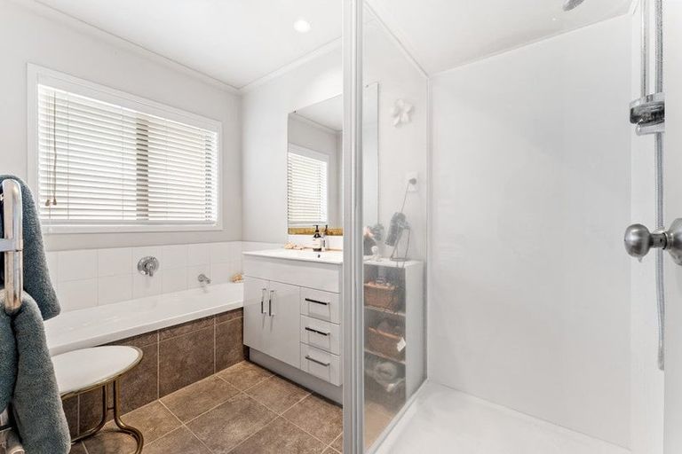 Photo of property in 32 Driftwood Drive, Red Beach, 0932