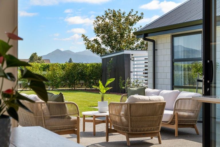 Photo of property in 28 Whitehall Drive, Springlands, Blenheim, 7201