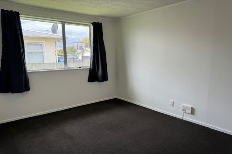 Photo of property in 24 Raupo Street, Castlecliff, Whanganui, 4501