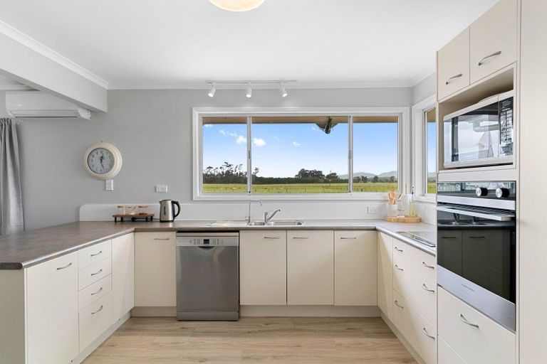 Photo of property in 74 Awakino Point Road East, Awakino Point, Dargaville, 0372