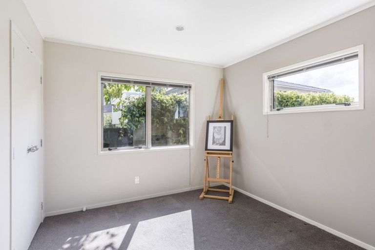 Photo of property in 1 Montmere Avenue, Te Atatu Peninsula, Auckland, 0610