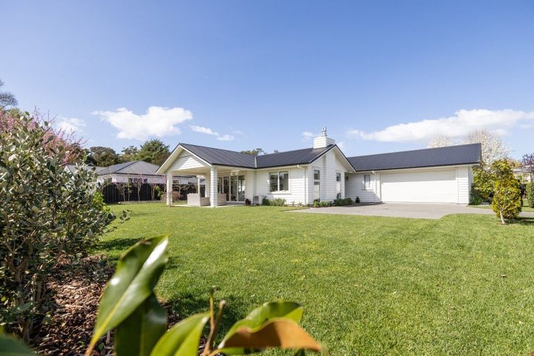 Photo of property in 11 Margaret Avenue, Havelock North, 4130
