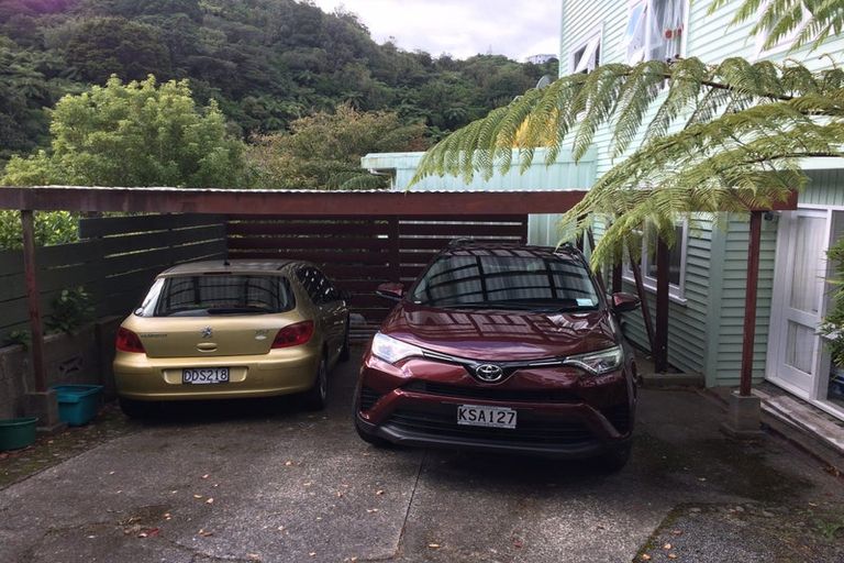 Photo of property in 40 Silverstream Road, Crofton Downs, Wellington, 6035