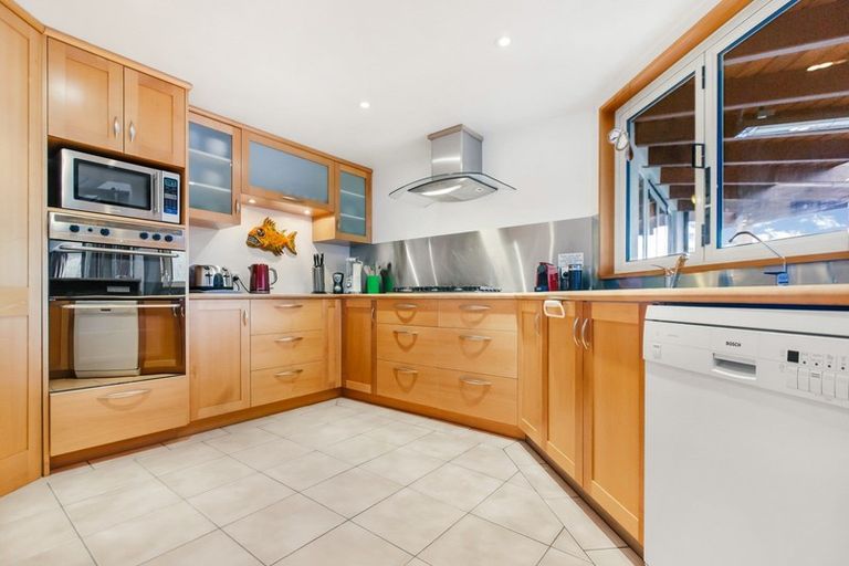 Photo of property in 15 Kent Street, Queenstown, 9300