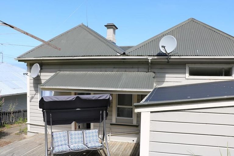 Photo of property in 8 Allandale Road, Saint Clair, Dunedin, 9012