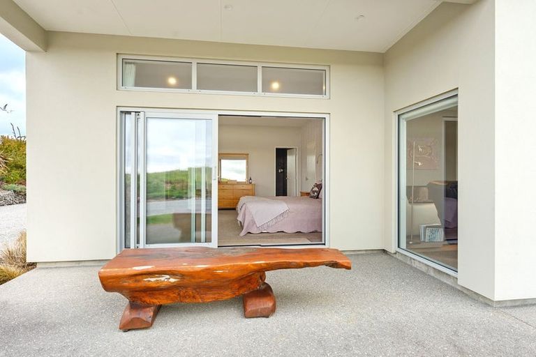 Photo of property in 25 Mahurenga Lane, Te Horo, Otaki, 5581