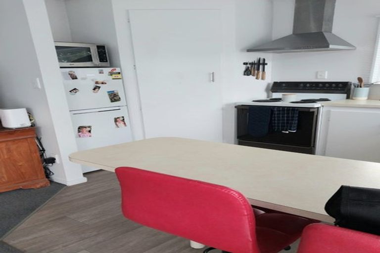 Photo of property in 3/411a Gloucester Street, Taradale, Napier, 4112