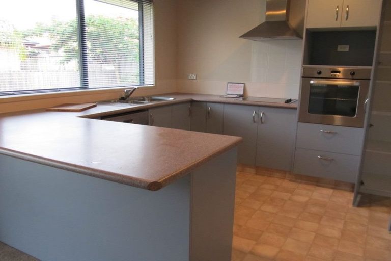 Photo of property in 41 Gibson Place, Papamoa Beach, Papamoa, 3118