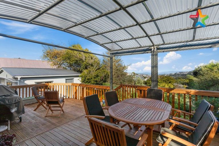 Photo of property in 3 Waipounamu Drive, Kelson, Lower Hutt, 5010