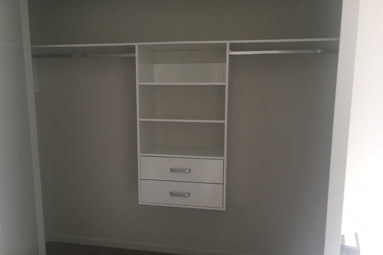 Photo of property in 40 Corricvale Way, Northcross, Auckland, 0630