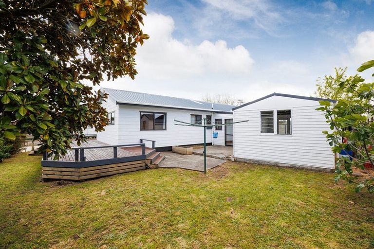 Photo of property in 14 Pukepapa Road, Marton, 4710