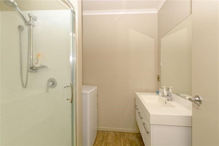 Photo of property in 3/102 Old Farm Road, Hamilton East, Hamilton, 3216