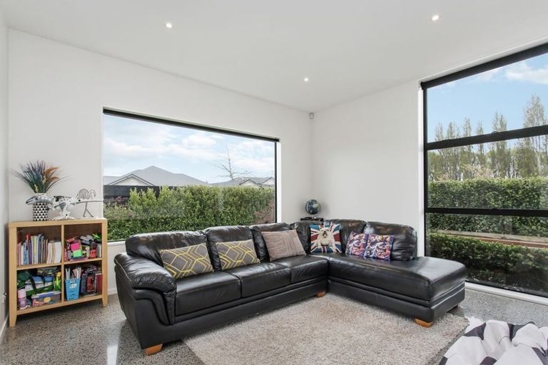 Photo of property in 27 Bronco Drive, Aidanfield, Christchurch, 8025