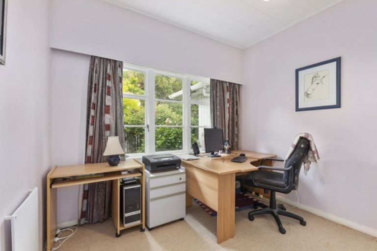 Photo of property in 49 Manuka Street, Stokes Valley, Lower Hutt, 5019