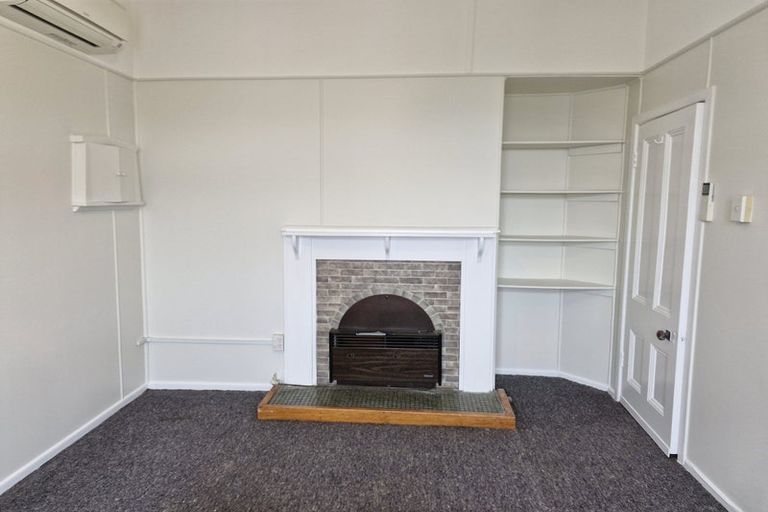 Photo of property in 16 Glendavar Street, Berhampore, Wellington, 6023