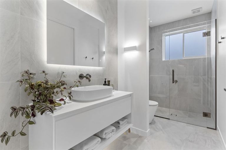 Photo of property in 39a Aramoana Avenue, Devonport, Auckland, 0624