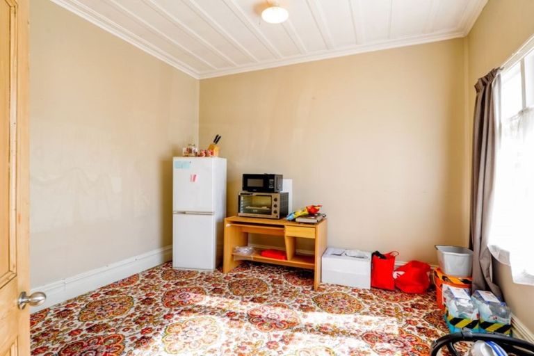 Photo of property in 1 Largo Avenue, South Dunedin, Dunedin, 9012