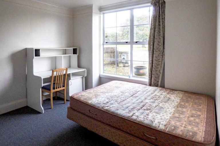 Photo of property in 200 Tukapa Street, Westown, New Plymouth, 4310