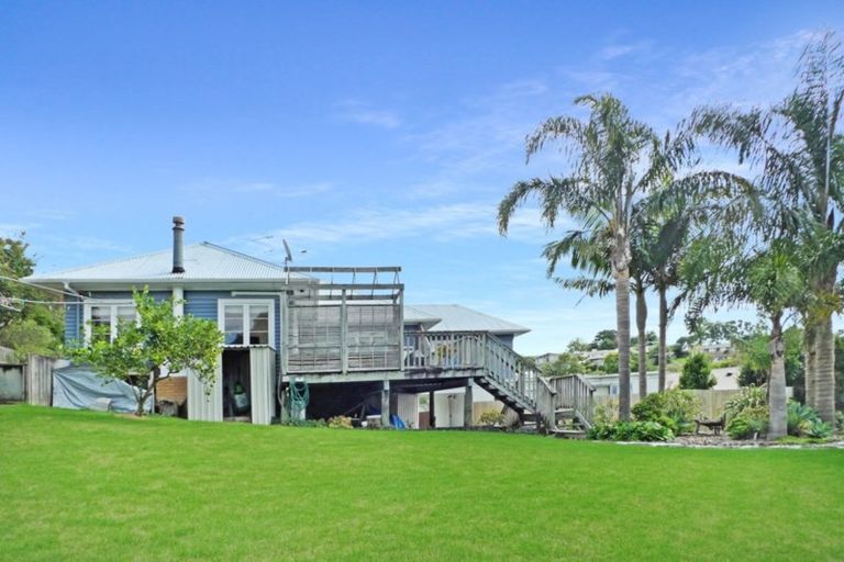 Photo of property in 71 Keegan Drive, Massey, Auckland, 0614