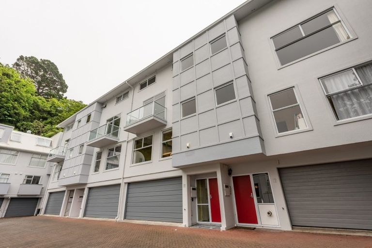 Photo of property in Fernhill Flats, 11/324 The Terrace, Te Aro, Wellington, 6011