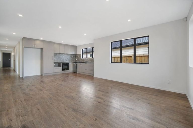 Photo of property in 3 Tributary Parade, Karaka, Papakura, 2113