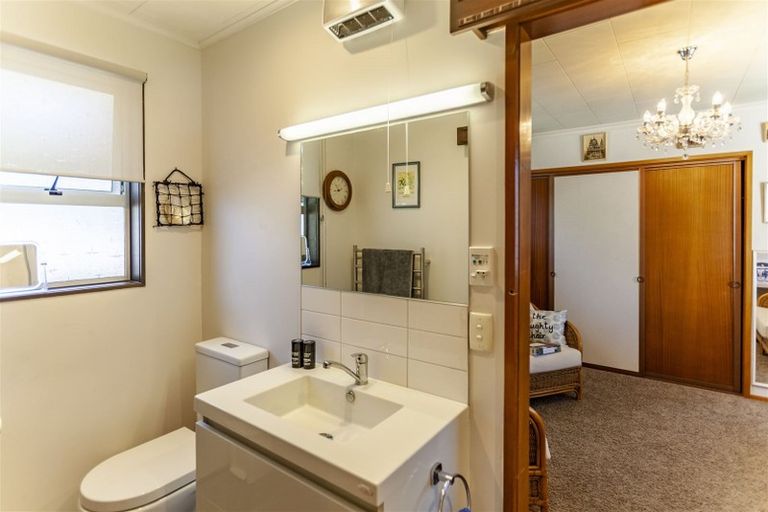 Photo of property in 16 Upham Crescent, Taradale, Napier, 4112
