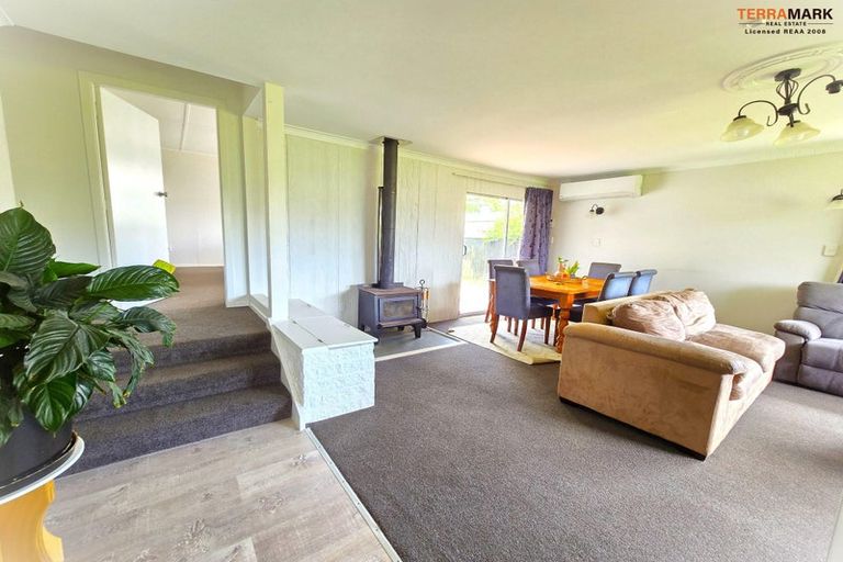 Photo of property in 21 Totara Park Road, Clouston Park, Upper Hutt, 5018