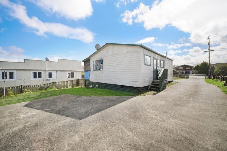 Photo of property in 343 Main Road, Huapai, Kumeu, 0810