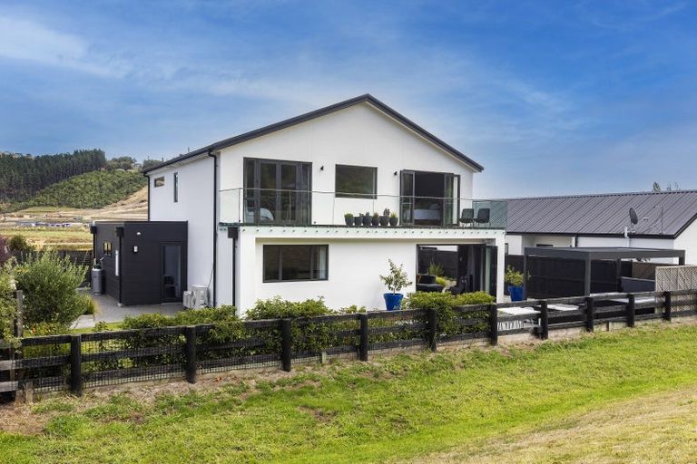 Photo of property in 27 Long Acre Drive, Cracroft, Christchurch, 8022