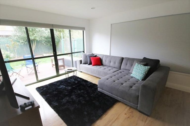 Photo of property in 3/30 Tuckers Road, Redwood, Christchurch, 8051