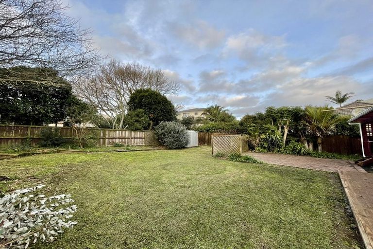 Photo of property in 36 Goodwood Drive, Goodwood Heights, Auckland, 2105