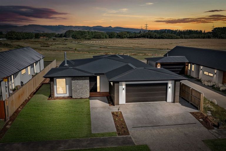 Photo of property in 37 Frank Ernest Crescent, Prebbleton, 7604