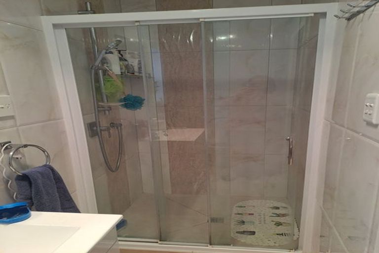 Photo of property in 668 Pakuranga Road, Howick, Auckland, 2010