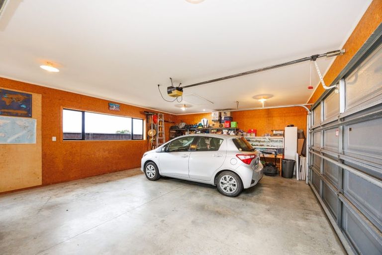 Photo of property in 7 Alpine Grove, Kelvin Grove, Palmerston North, 4414