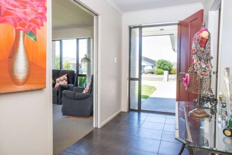 Photo of property in 1 Sando Way, One Tree Point, 0118