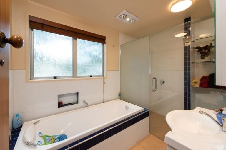 Photo of property in 131 Karewa Parade, Papamoa Beach, Papamoa, 3118