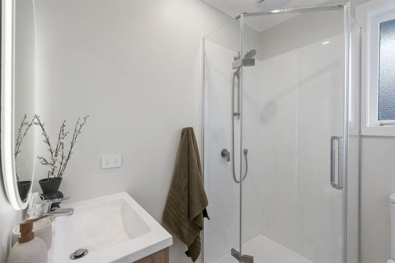Photo of property in 38 Toru Street, Te Atatu Peninsula, Auckland, 0610