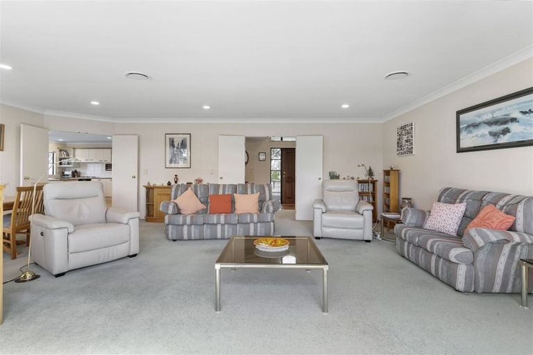 Photo of property in 12 Moy Place, East Tamaki Heights, Auckland, 2016