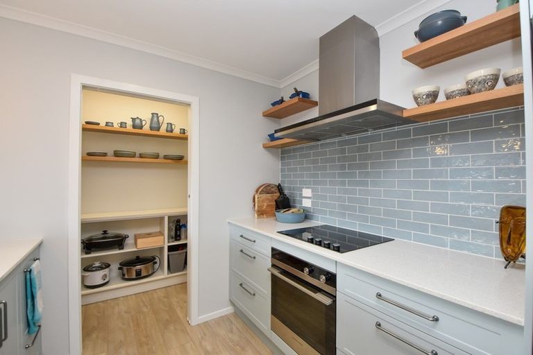 Photo of property in 6 Takahe Drive, Carterton, 5713