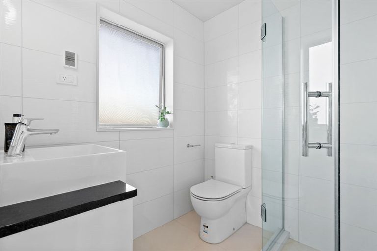 Photo of property in 12 Rauaruhe Road, Karaka, Papakura, 2113